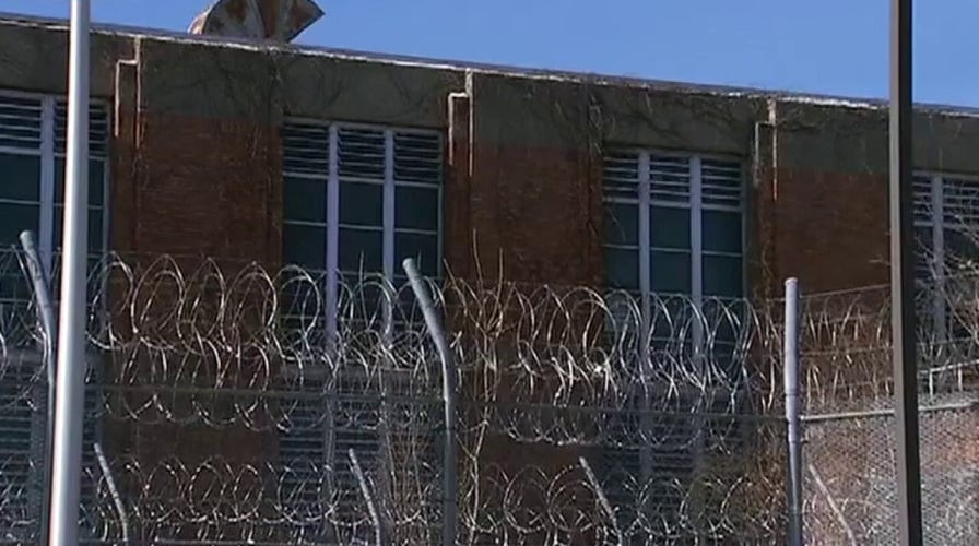Federal prison workers claim their lives are in danger during coronavirus outbreak
