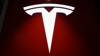 Federal charges filed against Arizona Tesla arson suspect, AG Bondi promises 'no negotiating'